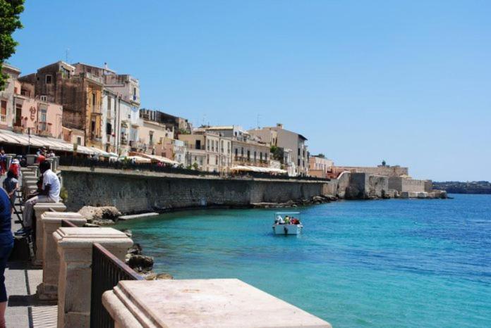 Hotel Ama Casa Siracusa Syrakuzy Zewnętrze zdjęcie